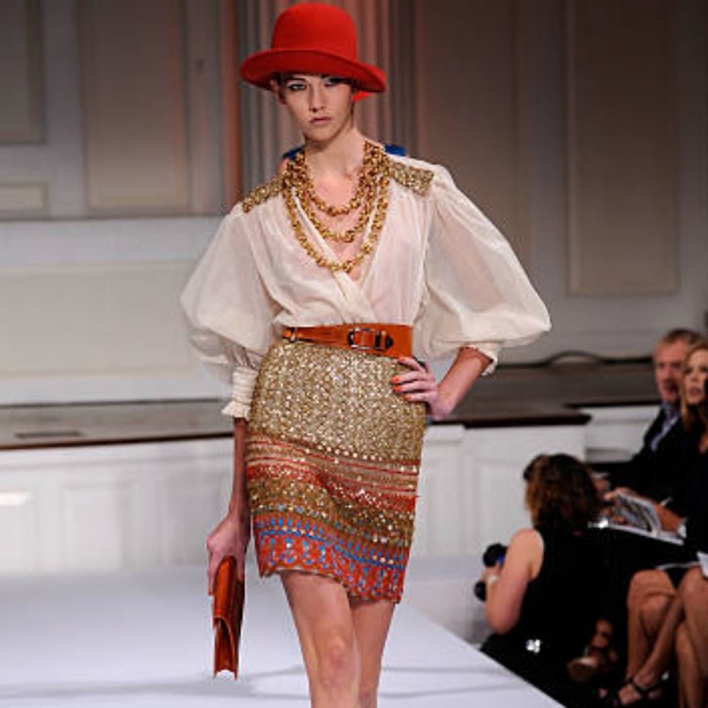 ○$6,000 OSCAR DE LA RENTA RUNWAY MUSEUM OF ART GOLDEN BEADED SILK US 10
